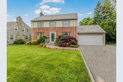 129 Jackson Avenue, Pelham, NY 10803 - Photo 2