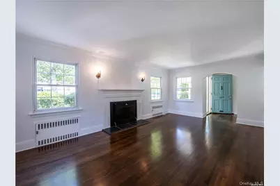 109 Chase Road, Manhasset, NY 11030 - Photo 8