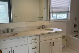 109 Chase Rd, Manhasset, NY 11030 - Photo 26
