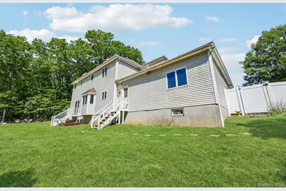 4 Penn Court, East Setauket, NY 11733 - Photo 26