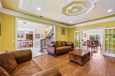 4 Penn Court, East Setauket, NY 11733 - Photo 4