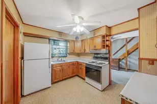 561 Chestnut St, Lindenhurst, NY 11757 - Photo 6