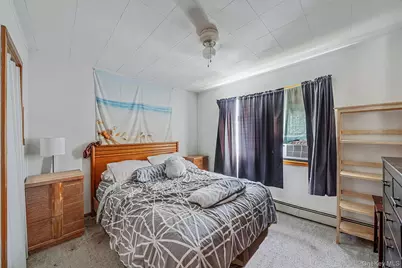 561 Chestnut Street, Lindenhurst, NY 11757 - Photo 8