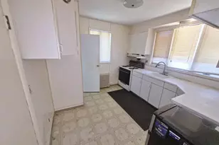 185 S Brookside Ave, Freeport, NY 11520 - Photo 2