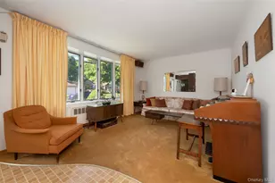 105 N Queens Ave, Massapequa, NY 11758 - Photo 2