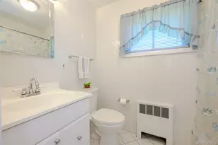 105 N Queens Ave, Massapequa, NY 11758 - Photo 12