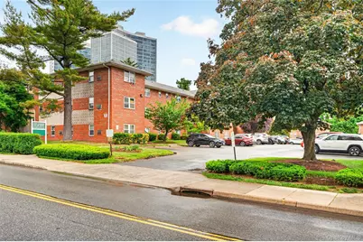 160 Centre Avenue #3M, New Rochelle, NY 10805 - Photo 2