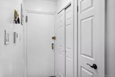 21208 75th Avenue #6D, Oakland Gardens, NY 11364 - Photo 6