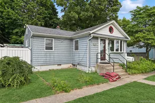 350 S Greene Ave, Lindenhurst, NY 11757 - Photo 24