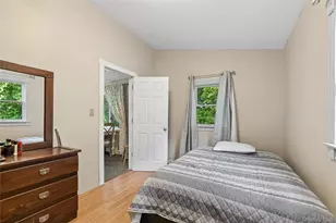 350 S Greene Ave, Lindenhurst, NY 11757 - Photo 12