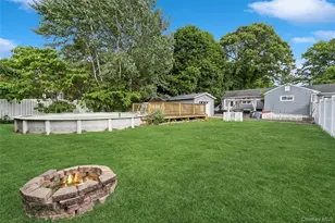 350 S Greene Ave, Lindenhurst, NY 11757 - Photo 18