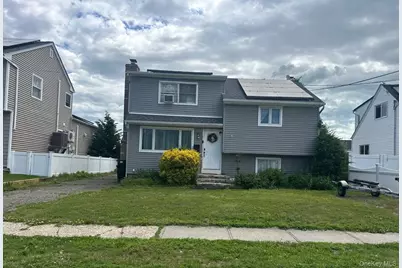 265 East Drive, Copiague, NY 11726 - Photo 1