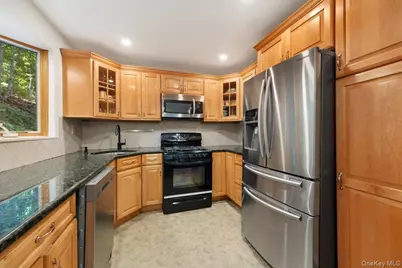 84 Mendham Avenue, Hastings on Hudson, NY 10706 - Photo 10