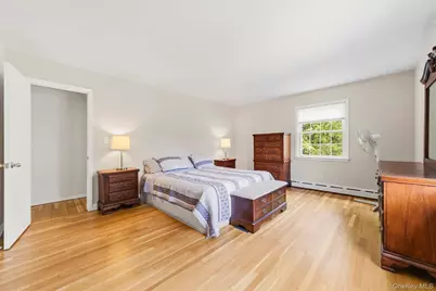 342 Roberts Avenue, Yonkers, NY 10703 - Photo 18