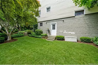 342 Roberts Avenue, Yonkers, NY 10703 - Photo 24