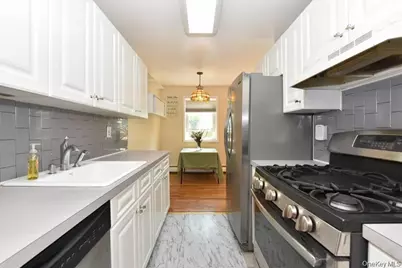 295 Merrick Road #4A, Amityville, NY 11701 - Photo 10