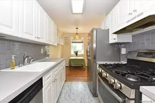 295 Merrick Rd, Amityville, NY 11701 - Photo 10