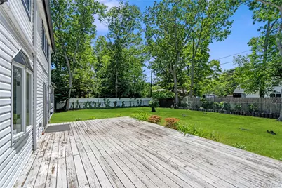26 Halfcircle Drive, Holbrook, NY 11741 - Photo 28