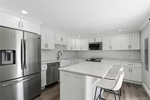26 Halfcircle Dr, Holbrook, NY 11741 - Photo 4