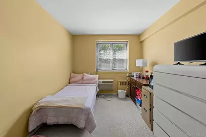 85-10 151 Avenue #2D, Howard Beach, NY 11414 - Photo 14