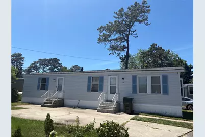 525/B11 Riverleigh Avenue #B11, Riverhead, NY 11901 - Photo 1