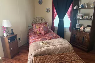 525/B11 Riverleigh Ave, Riverhead, NY 11901 - Photo 6