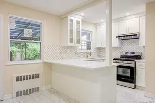 164-38 76th Rd, Fresh Meadows, NY 11366 - Photo 4