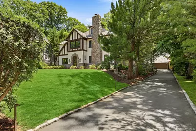 6 Montrose Road, Scarsdale, NY 10583 - Photo 2