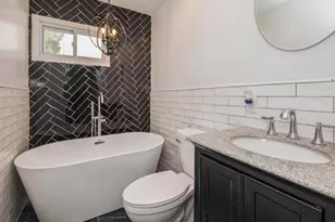 8 Crabtree Ln, Levittown, NY 11756 - Photo 6