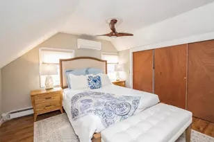 8 Crabtree Ln, Levittown, NY 11756 - Photo 12