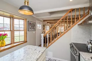 8 Crabtree Ln, Levittown, NY 11756 - Photo 2