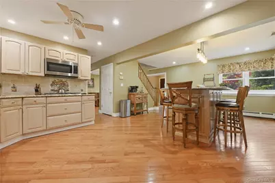 19 Berkshire Road, Bethpage, NY 11714 - Photo 10