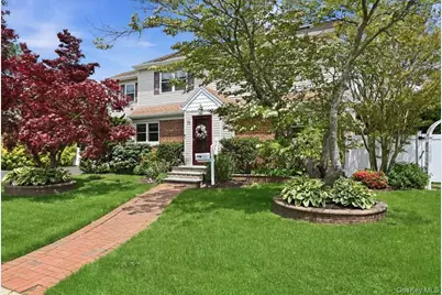19 Berkshire Road, Bethpage, NY 11714 - Photo 2