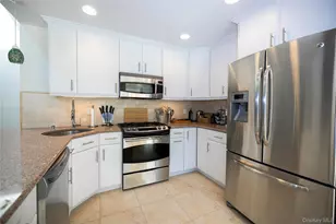 220 Pleasure Dr, Riverhead, NY 11901 - Photo 12