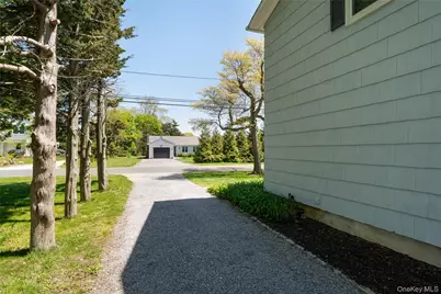 22 W End Avenue, East Quogue, NY 11942 - Photo 26