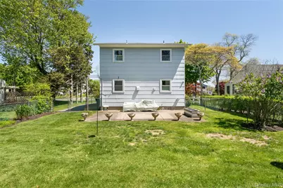 22 W End Avenue, East Quogue, NY 11942 - Photo 24