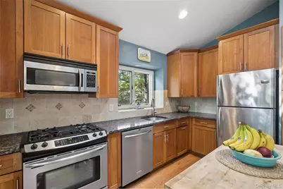 80 Sylvan Avenue, Miller Place, NY 11764 - Photo 16