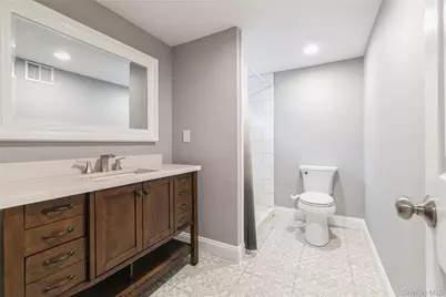 182 Smithtown Polk Boulevard, Centereach, NY 11720 - Photo 26