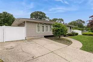 182 Smithtown Polk Blvd, Centereach, NY 11720 - Photo 2