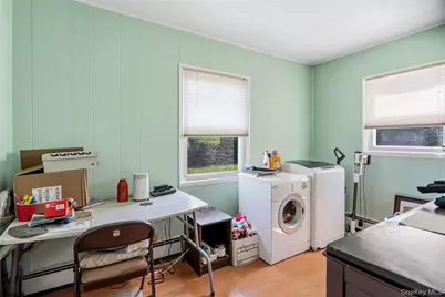30 Crag Lane, Levittown, NY 11756 - Photo 6