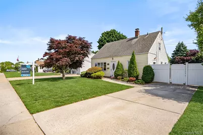 30 Crag Lane, Levittown, NY 11756 - Photo 18