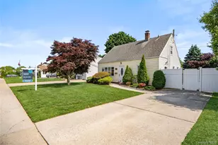 30 Crag Ln, Levittown, NY 11756 - Photo 18