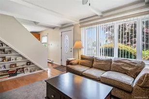 30 Crag Ln, Levittown, NY 11756 - Photo 4
