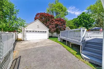 89 Lexington Avenue, Malverne, NY 11565 - Photo 26