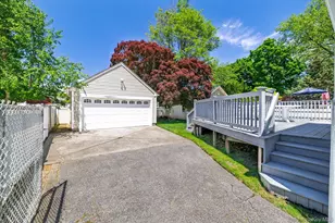 89 Lexington Ave, Malverne, NY 11565 - Photo 26