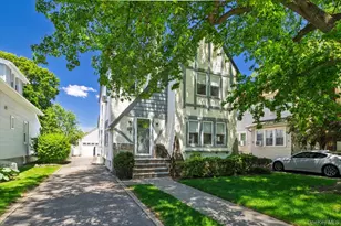 89 Lexington Ave, Malverne, NY 11565 - Photo 6