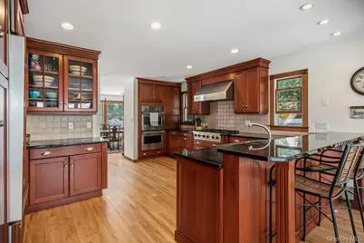 47 Lubber Street, Stony Brook, NY 11790 - Photo 14