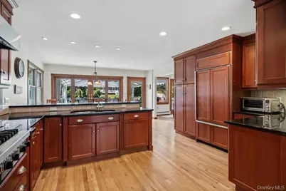 47 Lubber Street, Stony Brook, NY 11790 - Photo 16