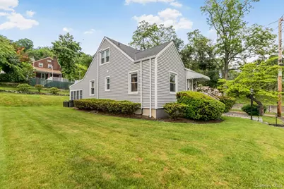 87 Etville Avenue, Yonkers, NY 10703 - Photo 2