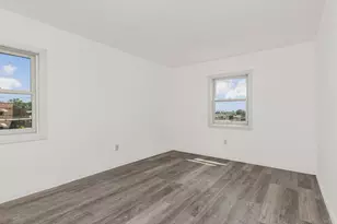 1066 E 219th St, Bronx, NY 10469 - Photo 14